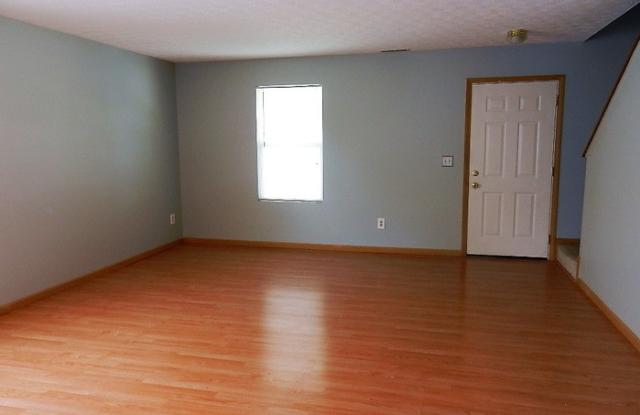 5496 Englecrest Drive Gallery 3