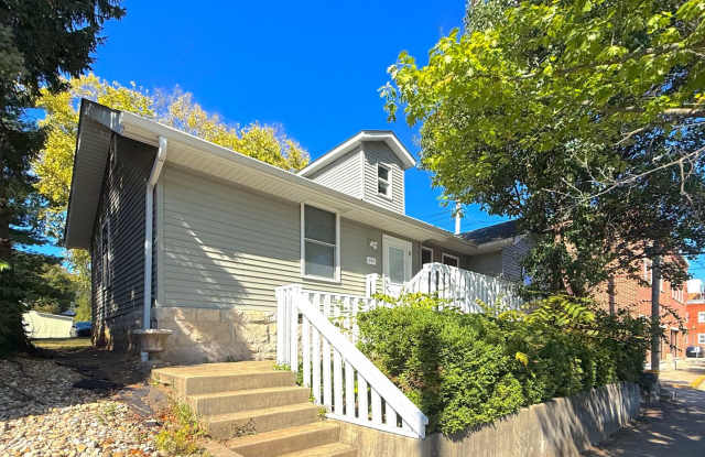4 Bed, 3 Bath available August 2027! Gallery 2