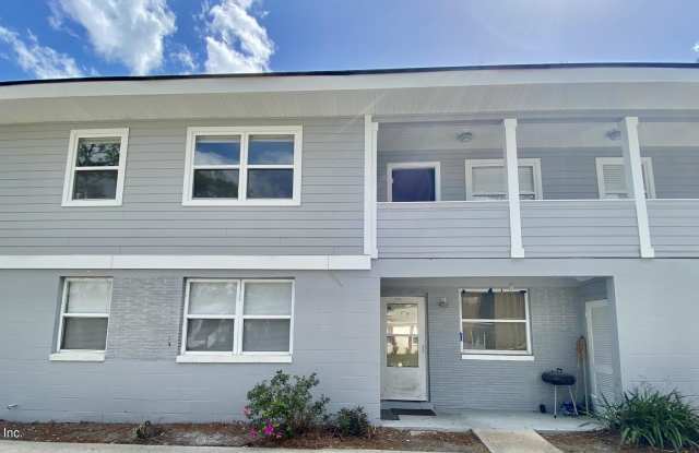 3337 DREW Street unit: 4 photos photos