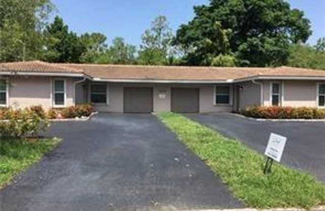1470 NW 93rd Terrace N, Coral Springs, FL 33071 photos photos