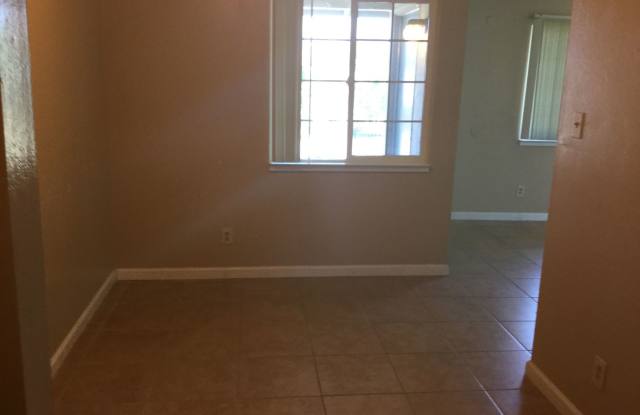 Cute upper-level 1bd. in Rohnert Park ~ Available NOW - 1329 Southwest Boulevard, Rohnert Park, CA 94928