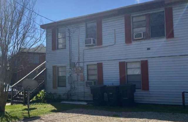 100 S Franklin Boulevard unit: 2 photos photos