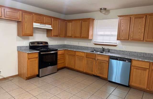 Great 3 bed 2 bath home in SE Springfield Gallery 4