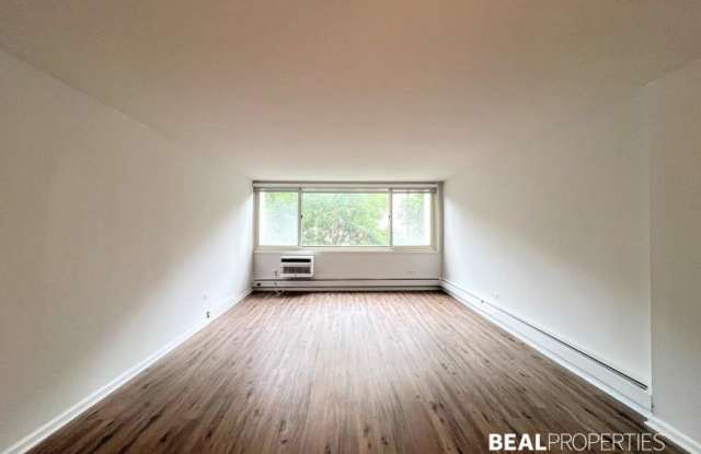 1344 N Dearborn photos photos