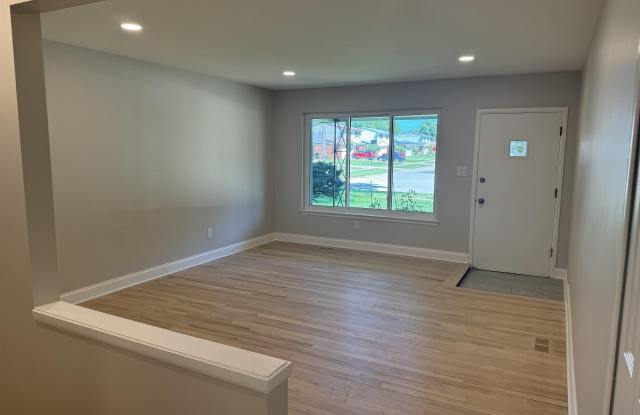 35223 Mustang Drive Gallery 2