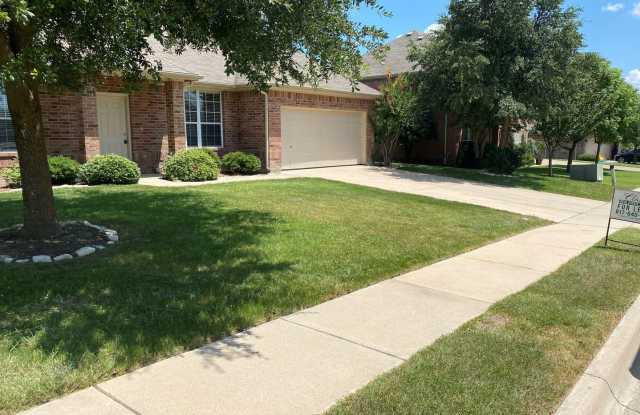 612 Sage Brush Drive - 612 Sage Brush Drive, Weatherford, TX 76087