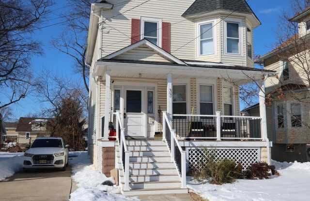 37 W CLINTON Avenue photos photos