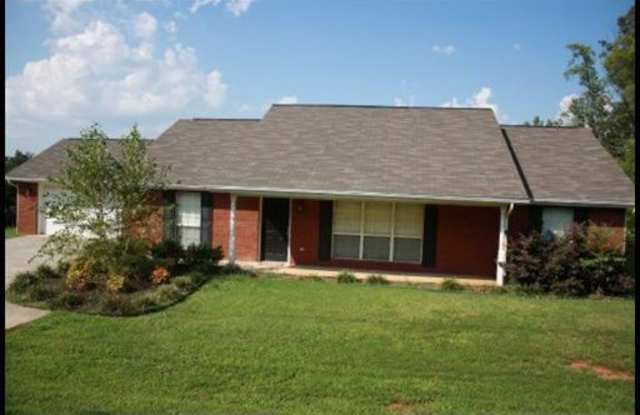 Maryville 37804 - Maryville City School District, 3 bedroom, 2 bath with a 2-car garage - Contact Karen Robertson (865) 454-7626 photos photos
