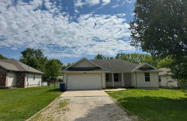 3 Bedroom Home Strafford, Missouri photos photos