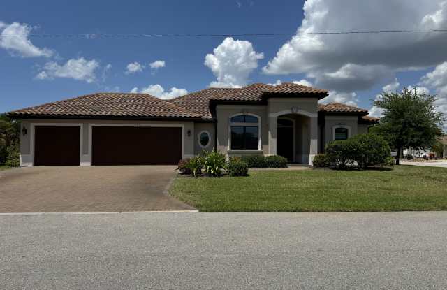 332 Coral St photos photos