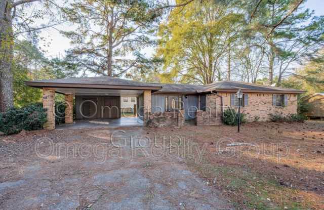 1700 Serene Cir - 1700 Serene Circle, Center Point, AL 35215