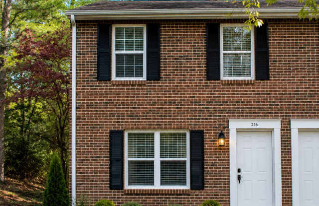 Blacksburg, 4 BR / 2.5 BA Available July 29 Gallery 1