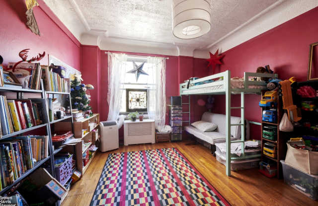 318 West 100th Street Gallery 4