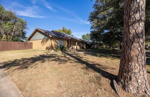1335 Carnation Drive Gallery 3