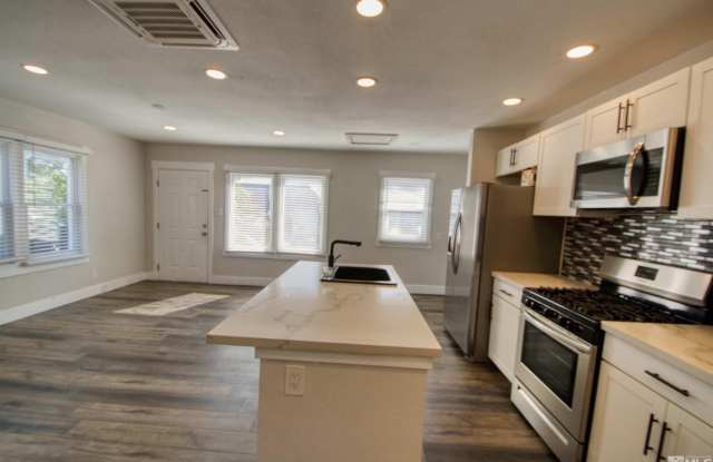 618 Spokane Street lot: 1/2 Gallery 2