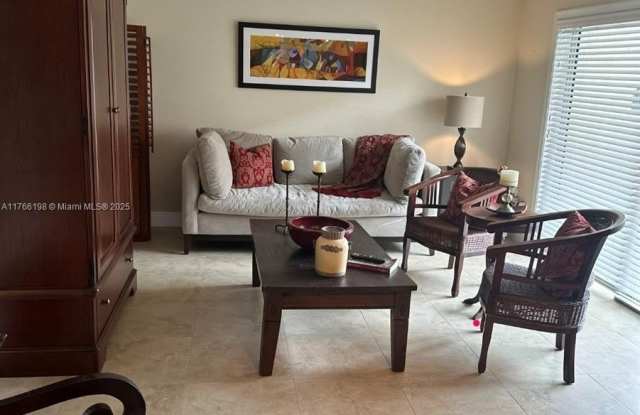 7727 SW 86th St - 7727 Southwest 86th Street, Kendall, FL 33143