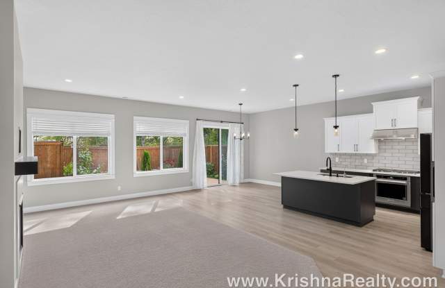 Gorgeous New Modern Farmhouse | 4 BD | 2.5 BA | Single-Family Home | Hosford Farms Community | North Bethany Gallery 4