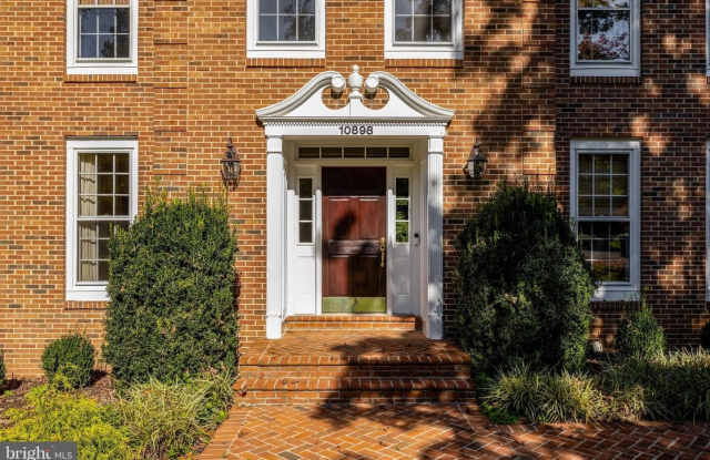 10898 FEATHERFIELD CT Gallery 4