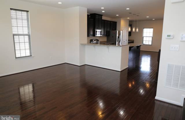9456 BALLARD GREEN DRIVE Gallery 4