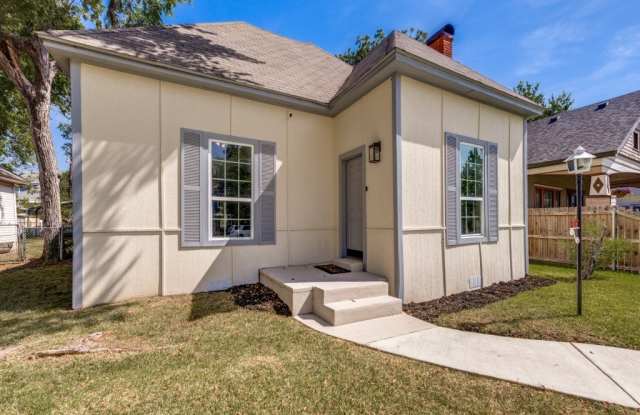 917 W Sears Street Gallery 2