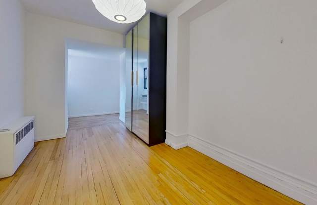 237 East 17th Street Gallery 4