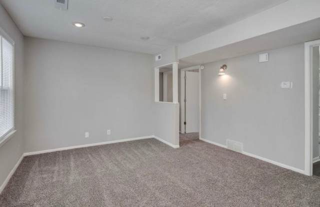 Available NOW! 3 Bed 1 Bath Home! $1350.00 photos photos