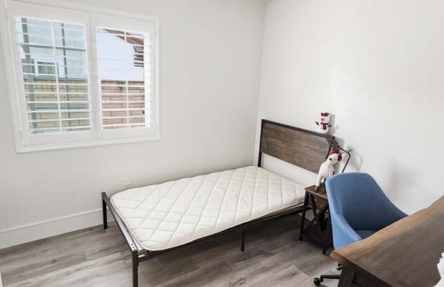 12426 Lilac Court Gallery 3