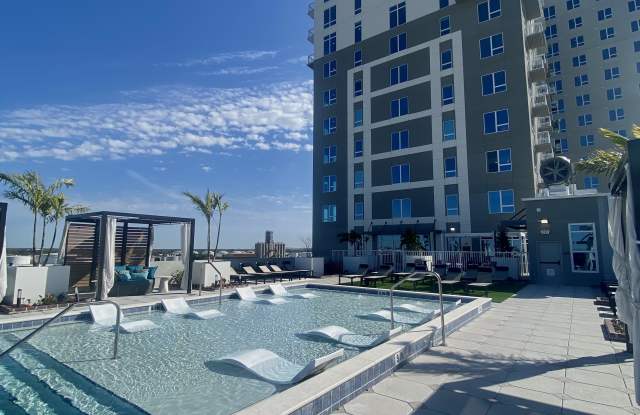 599 N 12th St photos photos