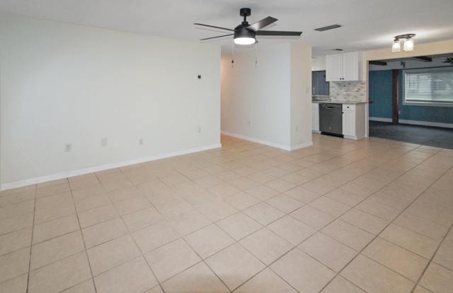 Circlewood Annual Condo for Rent Gallery 3