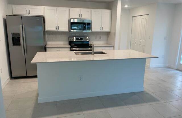 6737 Broadwater Lane Gallery 3