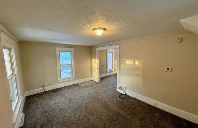 2157 10th Street SW Gallery 2