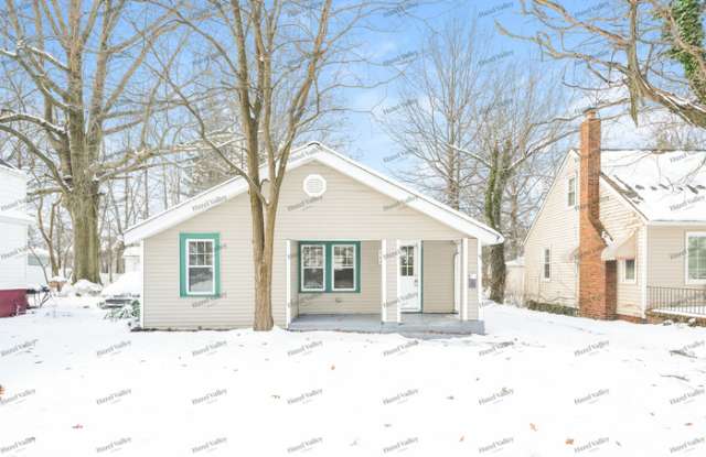 964 Woodview Road - 964 Woodview Road, Cleveland Heights, OH 44121