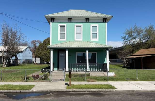 4 plus bedroom on double lot photos photos