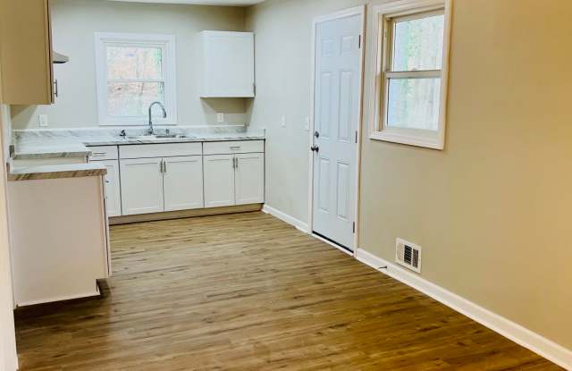 2535 Susan Lane Southwest Gallery 4