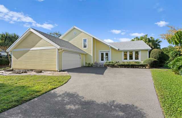 2626 SE Erickson Drive photos photos