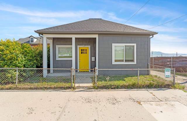 Updated 3bed/1bath Single Family Home photos photos