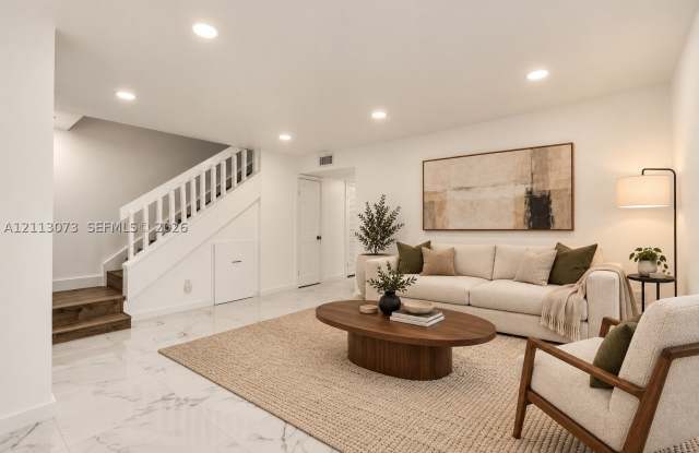 13514 NE 24th Ct Gallery 2