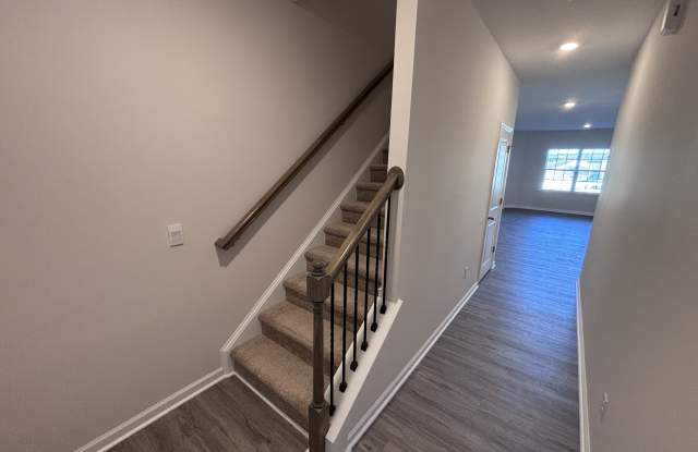 1911 Gracie Ln Gallery 3