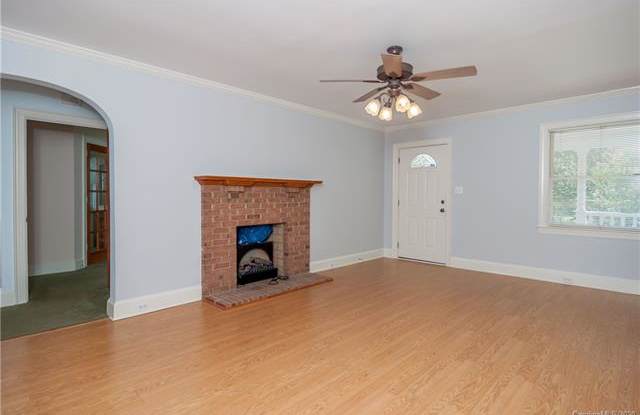 1954 Thurmond Place Gallery 4