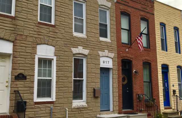 Charming 2BD/1BA Townhome in Canton, MD! Gallery 1