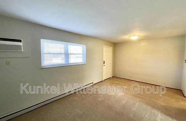 9940-7 Old Lincoln Trail Gallery 2