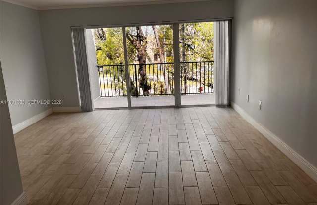 210 NW 87th Ave photos photos