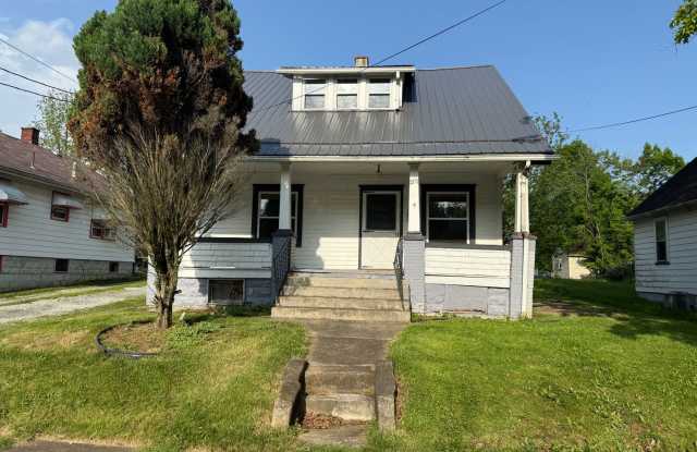 210 Perry St Front House Struthers Ohio photos photos