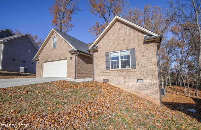 1421 Briarwood Drive Gallery 3
