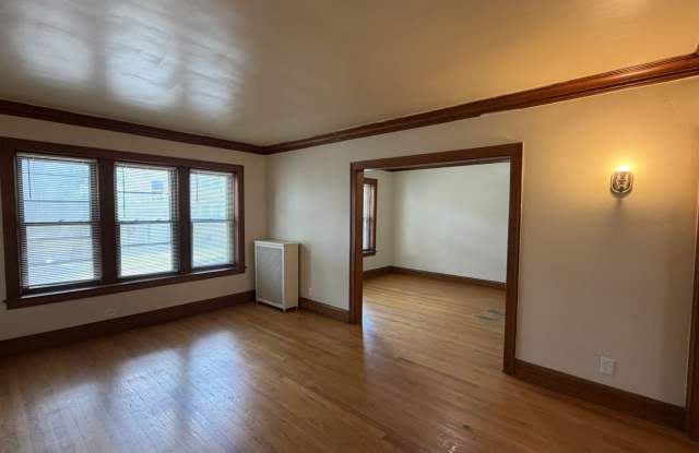 5304 W Potomac Avenue Gallery 3