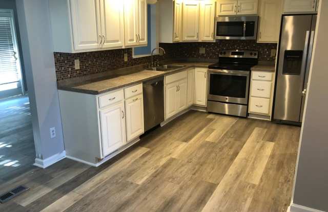 Upper St. Clair - 3 BR Split Entry House, Garage, Central Air! photos photos Upper St. Clair - 3 BR Split Entry House, Garage, Central Air! photos photos