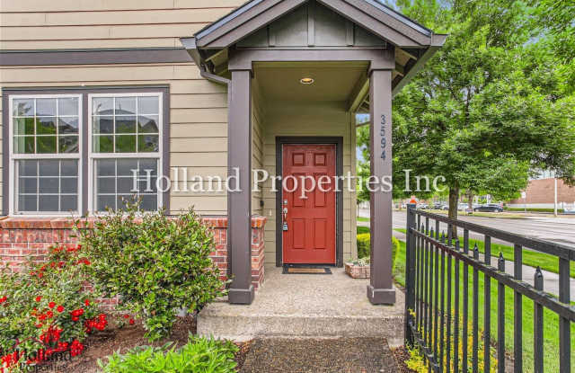 3-Level Corner Lot Townhouse in Hillsboro - 1 MONTH FREE Move In Special! Gallery 4