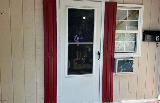 Efficiency Apartment Close to UNCA photos photos