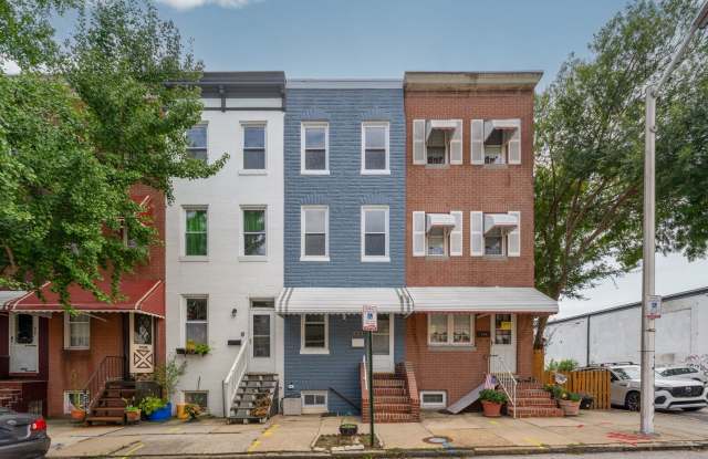 433 W. 23rd St. 4 Bedroom, 3 Bath Townhome with in-law Suite Gallery 1