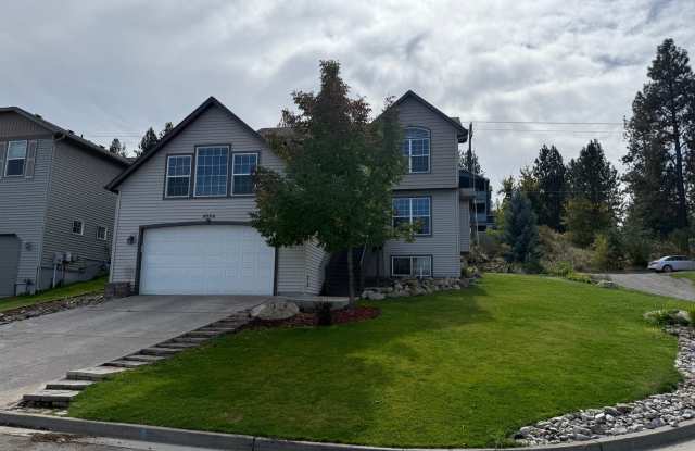 Spacious 4 Bedroom Home in Spokane Valley Gallery 4